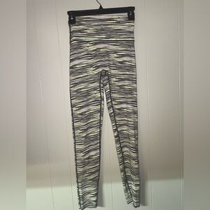 Aerie Chill Play Move Striped Leggings in Black and Yellow
